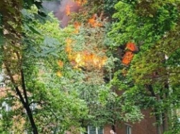 В России прогремел мощный взрыв в жилом доме - пламя охватило квартиры (фото)