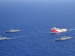 Европа начинает военные учения в спорных водах, где Турция ведет нефтеразведку