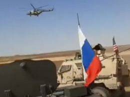 Появилось видео, на котором российские военные гоняют американский патруль в Сирии