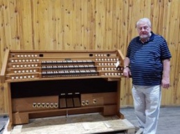 Для Днепропетровской академии музыки им. Глинки приобрели новый итальянский концертный орган