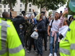 В Париже и Лондоне - "антикарантинные" протесты
