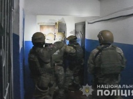 На Луганщине спецназ устроил штурм квартиры,