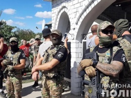 Полиция принимает меры по недопущению конфликта в поселке Андреевка Харьковской области