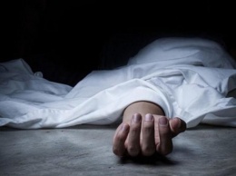 В полночь в Мариуполе пенсионерка покончила собой