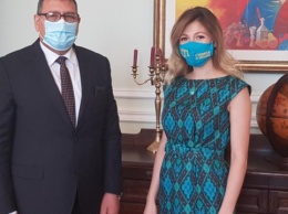 Джапарова обсудила с послом Палестины противодействие попыткам легализации оккупации Крыма и ОРДЛО