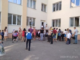 Павлоградским школьникам разрешили дышать свободно