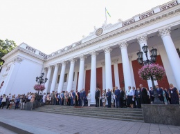 Одесса празднует День города: церемония поднятия флага. Фото