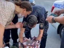 В Киеве у женщины в сумке нашли младенца: видео с "героической" матерью (видео)