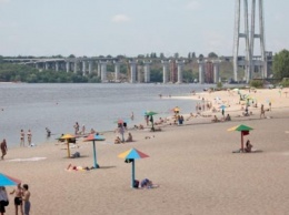 В Запорожье сняли запрет купания на городских пляжах