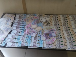 В Донецк пытались скрыто провезти 250 тысяч гривен