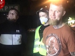 В Киеве пьяная компания избила священника (фото)