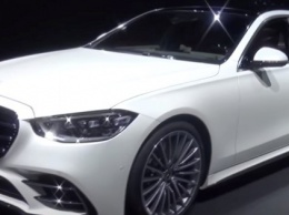Mercedes-Benz презентовал новый супертехнологичный седан (ВИДЕО)