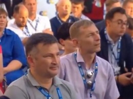 На съезде партии Порошенко прозвучал гимн Ку-Клукс-Клана. ВИДЕО