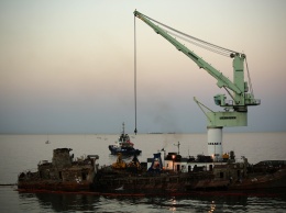 Пиар-война за "Делфи": сегодня танкер опять не подняли