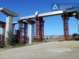 В Запорожье активно продолжают строить мосты: как продвигается процесс (ФОТО)