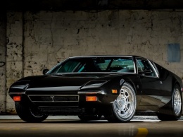 На аукцион выставили спортивную машину DeTomaso Pantera 1974 года выпуска