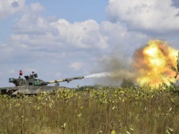Криворожские танкисты соревнуются за звание лучшего взвода на полигоне в Ровно