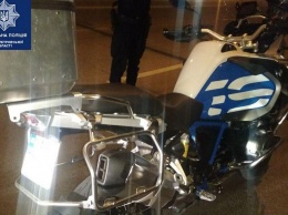 В Днепре водитель Daewoo предлагал патрульным взятку за друга на мотоцикле
