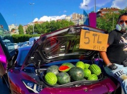 Полиция оштрафовала торговца арбузами на Lamborghini (ФОТО)