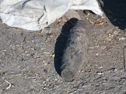 В Кривом Роге нашли артиллерийский снаряд на мусоросборной площадке возле мусорного бака