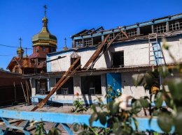 "Дело пономарей": в Запорожье начали разбирать храм, который пострадал в результате взрыва, - ФОТОРЕПОРТАЖ