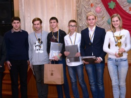Школьники из Харькова победили физиков из 10 стран