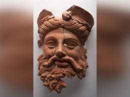 В Турции нашли древнюю маску Диониса