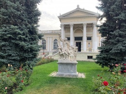В Одессе восстанавливают скульптурную группу «Лаокоон и его сыновья», поврежденную вандалами