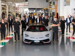 Lamborghini Aventador пересек 10-тысячный рубеж