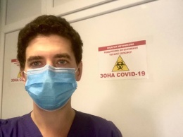 В больнице Мечникова впервые тяжелому пациенту с COVID-19 провели сложную операцию
