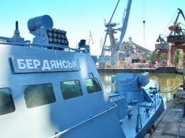 Захваченный Россией катер Бердянск спустили на воду