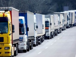Украина и Венгрия договорились о дополнительных 900 транзитных разрешениях для перевозчиков