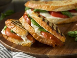 Развеян главный миф о вреде бутербродов для здоровья