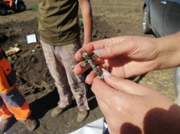 Криворожские поисковики нашли в «Барвенковском котле» два скелета в последнем объятии