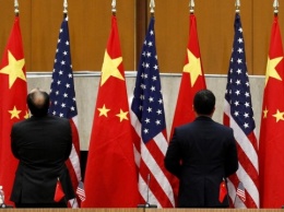 Китай заявил об ограничении деятельности посольства и консульств США