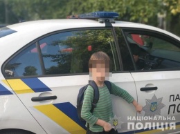 Полиция вернула домой потерявшегося на Таирова шестилетнего мальчика