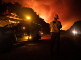 Америка в огне: в США бушуют сотни пожаров, фото
