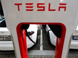 Tesla пересмотрит политику в отношении Supercharger
