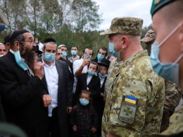Сотни хасидов пытаются попасть в Украину из Беларуси. На границу прибыл глава пограничников Дейнеко (ФОТО)