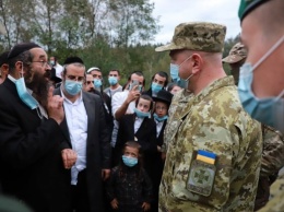 Глава МИД Израиля просит Зеленского пустить тысячу хасидов в Украину