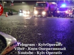 Погибли три человека: новые фото, видео и детали ДТП на проспекте Гузара в Киеве