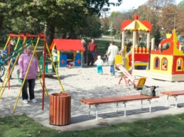 Где в Никополе отремонтируют тротуары, детские и спортплощадки за 1,3 миллиона гривен