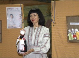 В Павлограде открылась выставка магичнских кукол-мотанок