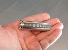 Появились первые фото новых аккумуляторов Tesla