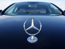 Mercedes в 20-й раз отправил машины на ремонт с июня