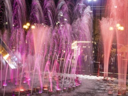 Стало известно, когда перестанут работать фонтаны в центре Киева и на Русановке. График работы
