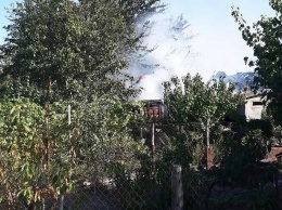 В Мелитополе на территории частного домовладения вспыхнул пожар