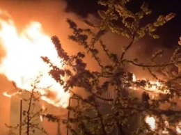 Одессу трясет: в городе бушует огонь, пожарные делают все возможное