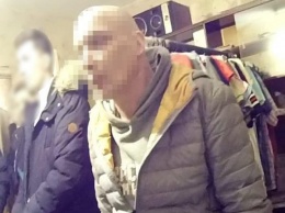В Киеве будут судить мужчину, который развращал двух школьниц