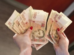 Каждый отдаст 16 тысяч на госдолг: чего ждать украинцам от нового бюджета
